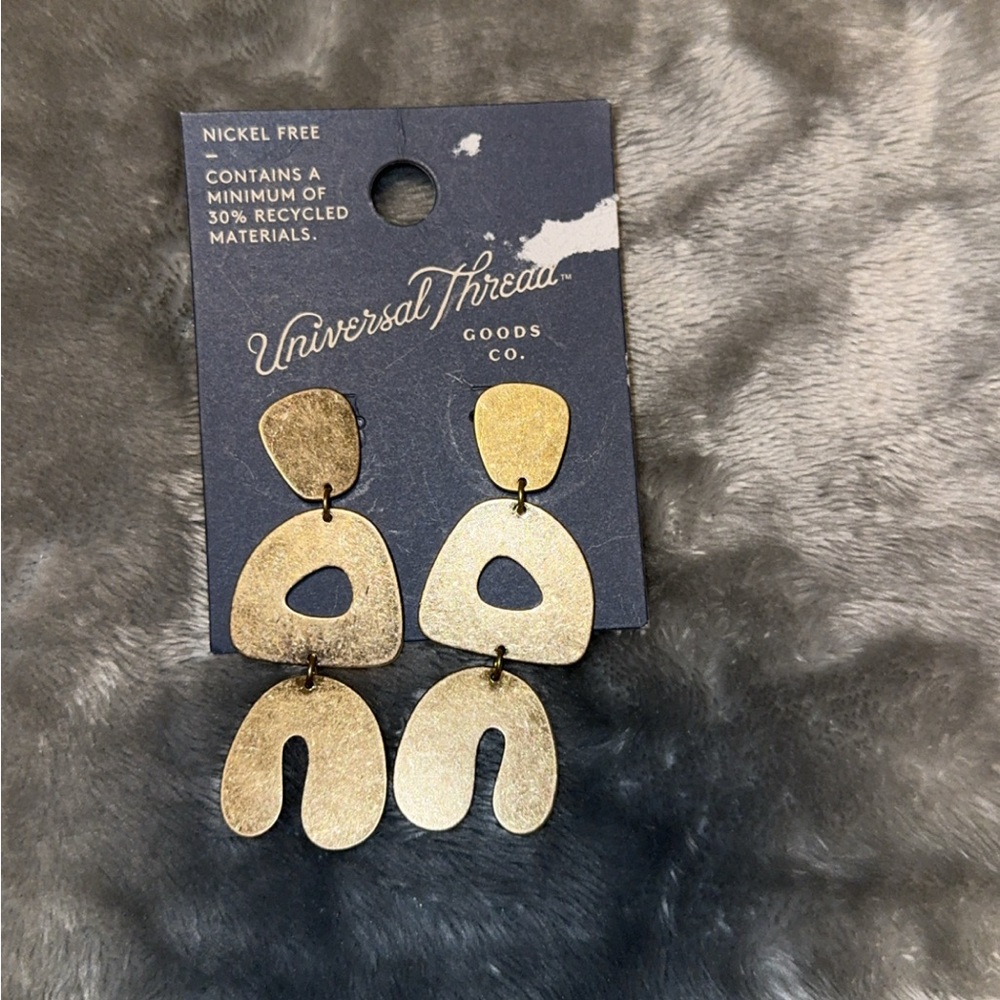 Universal Thread Gold Minimalist Stud Earrings - Picture 2 of 2